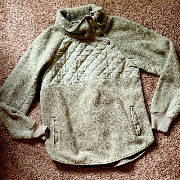 Abercrombie & Fitch Quilted Sherpa Pullover - Picture 1 of 3